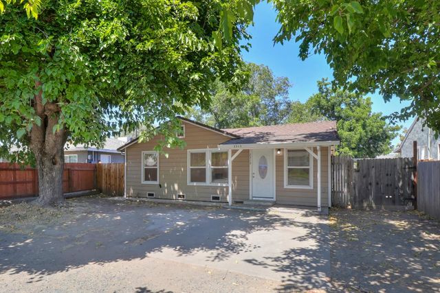 2313 Piercy Ave, Sacramento, CA 95838