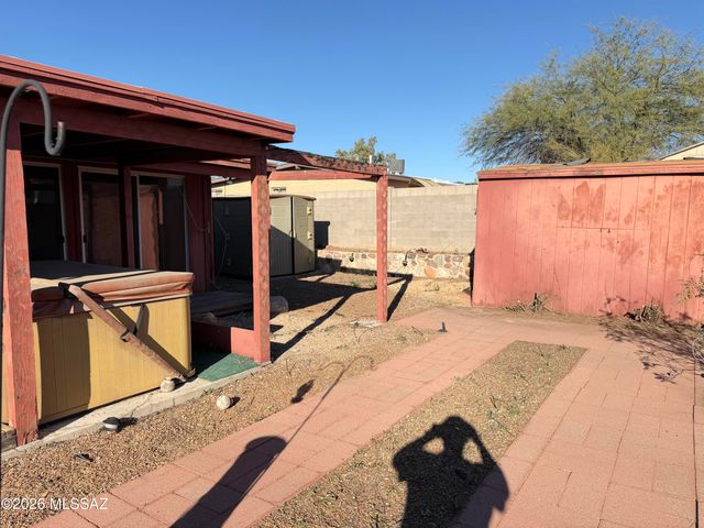 9500 E 33rd Street, Tucson, AZ 85748