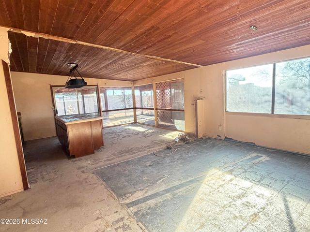 9500 E 33rd Street, Tucson, AZ 85748