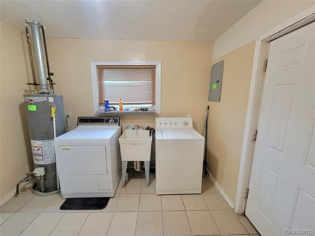 7248 Hupp Avenue, Warren, MI 48091