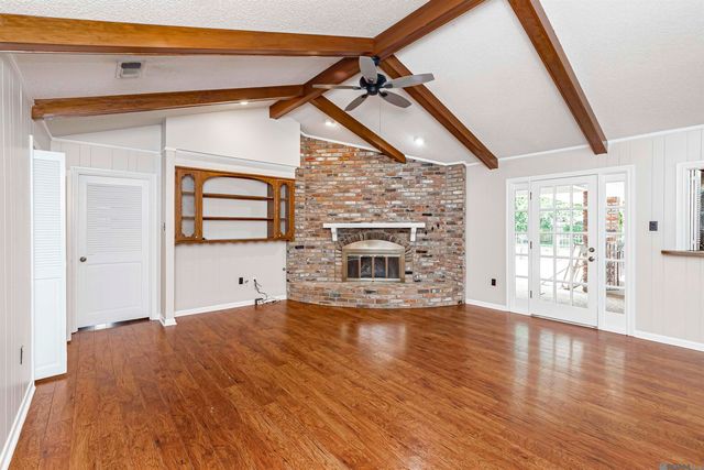 3922 Pine Park Dr, Baton Rouge, LA 70809