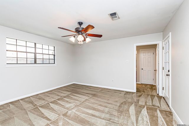 3922 Pine Park Dr, Baton Rouge, LA 70809