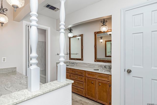 3922 Pine Park Dr, Baton Rouge, LA 70809