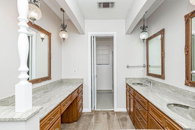 3922 Pine Park Dr, Baton Rouge, LA 70809