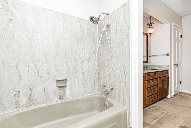 3922 Pine Park Dr, Baton Rouge, LA 70809