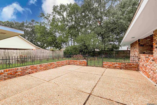 3922 Pine Park Dr, Baton Rouge, LA 70809