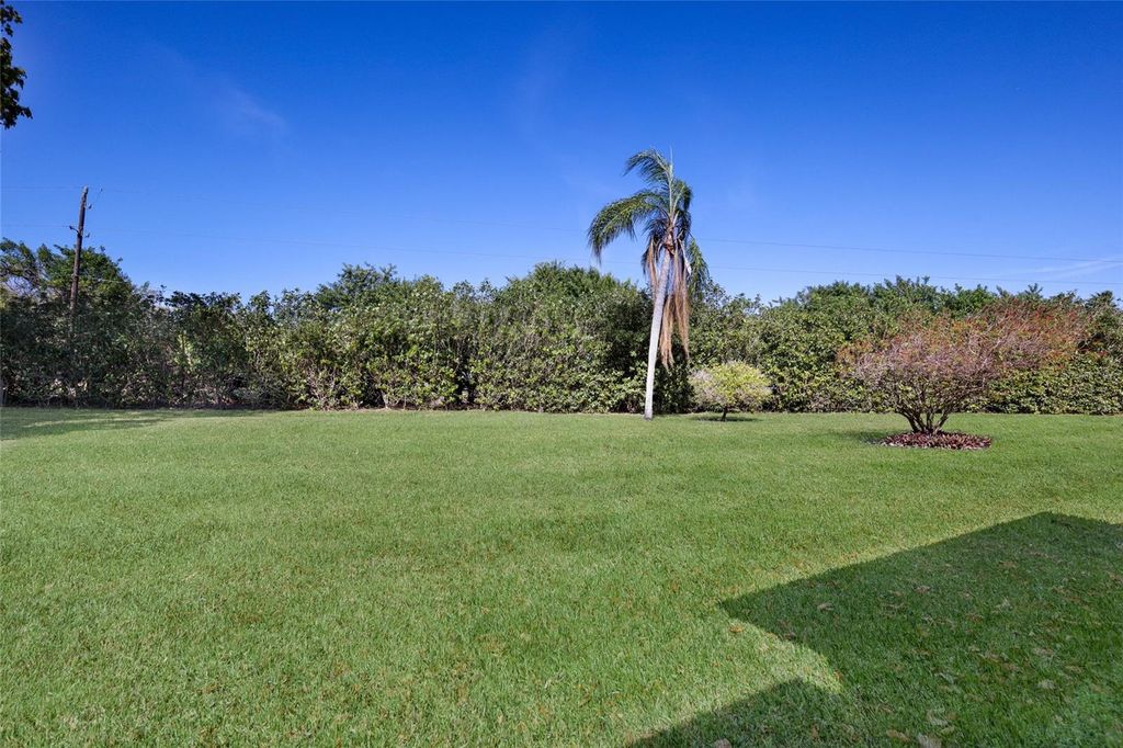 Image 24 of property listing at 3618 34TH AVENUE DRIVE W N/A, Bradenton, FL 34205