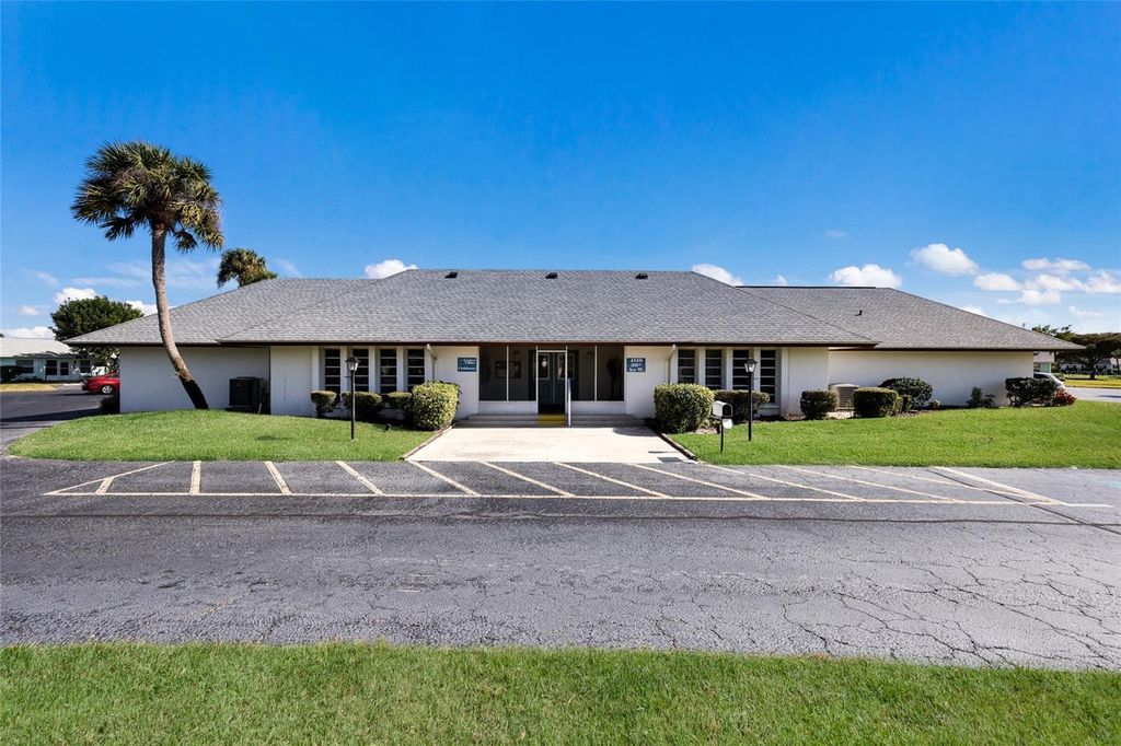 Image 25 of property listing at 3618 34TH AVENUE DRIVE W N/A, Bradenton, FL 34205