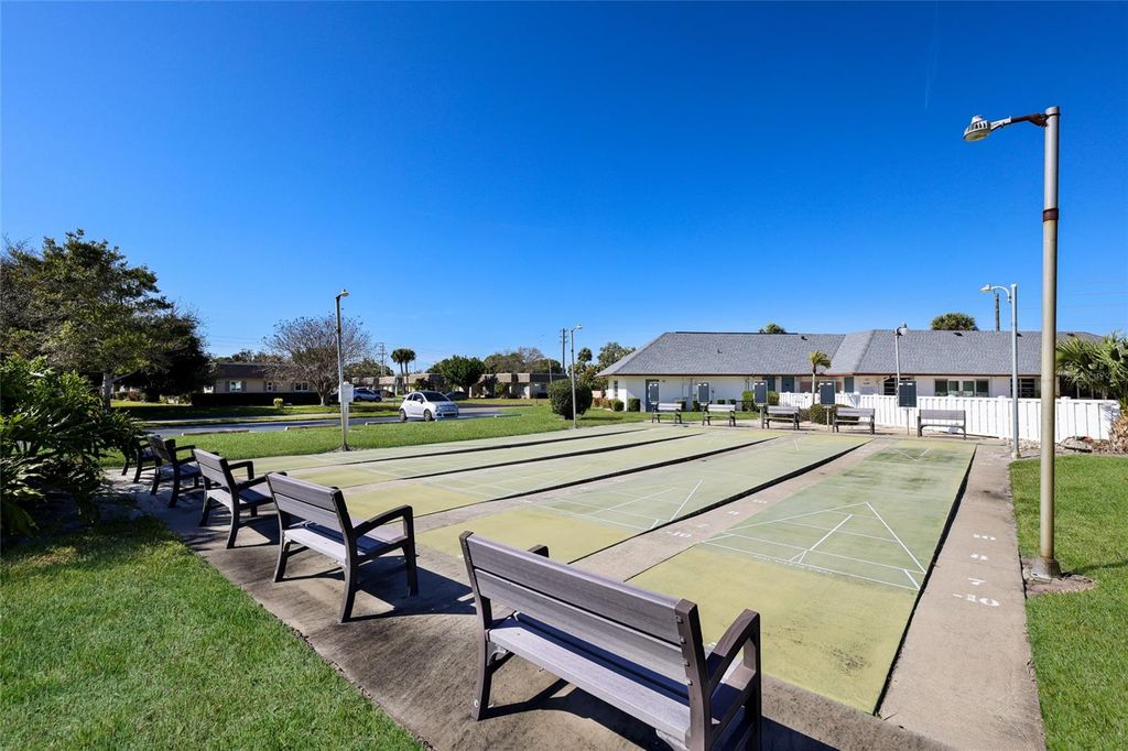 Image 26 of property listing at 3618 34TH AVENUE DRIVE W N/A, Bradenton, FL 34205