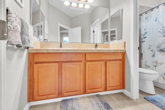 433 Castle Oaks Dr, Ione, CA 95640