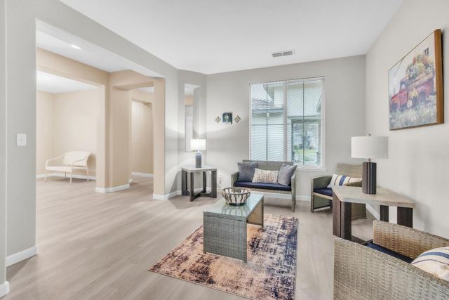 433 Castle Oaks Dr, Ione, CA 95640