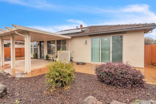 433 Castle Oaks Dr, Ione, CA 95640