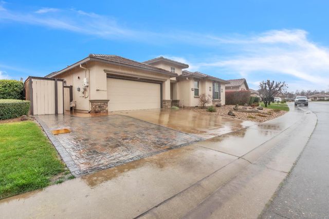 433 Castle Oaks Dr, Ione, CA 95640