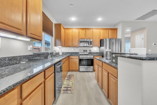 433 Castle Oaks Dr, Ione, CA 95640