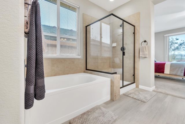 433 Castle Oaks Dr, Ione, CA 95640