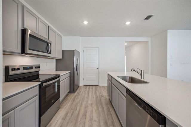 3515 NETTLE LOOP, Tavares, FL 32778
