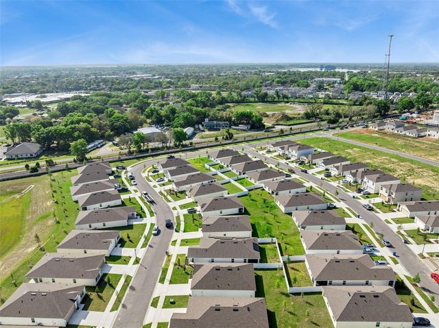 3515 NETTLE LOOP, Tavares, FL 32778