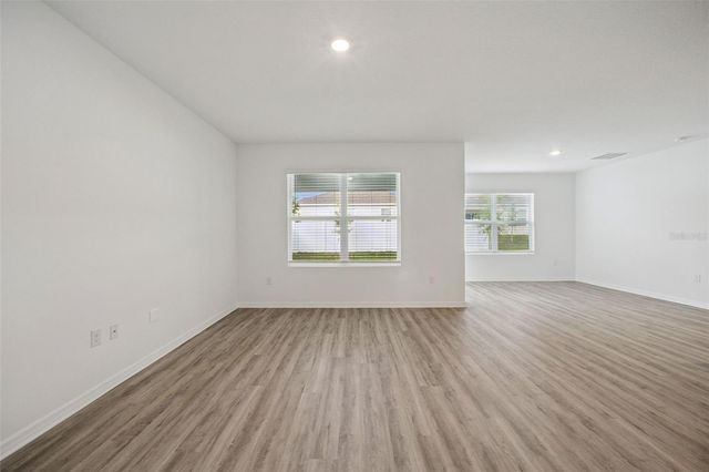 3515 NETTLE LOOP, Tavares, FL 32778