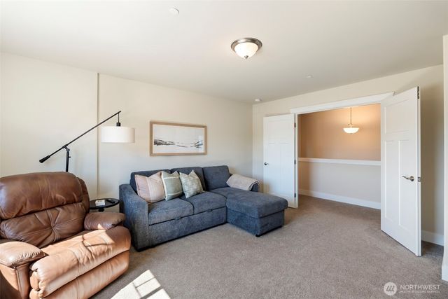 7617 Deschutes Woods Court SE, Olympia, WA 98501