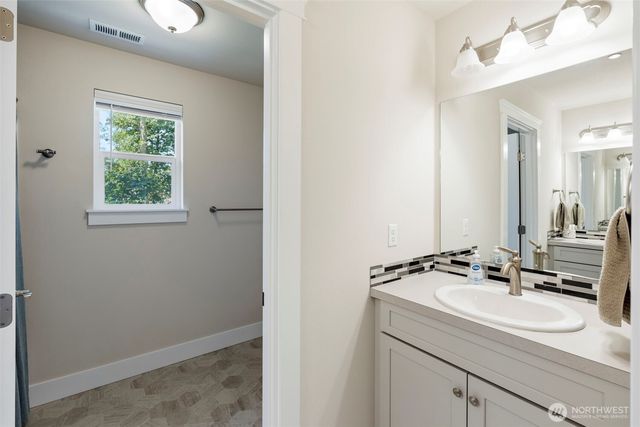 7617 Deschutes Woods Court SE, Olympia, WA 98501