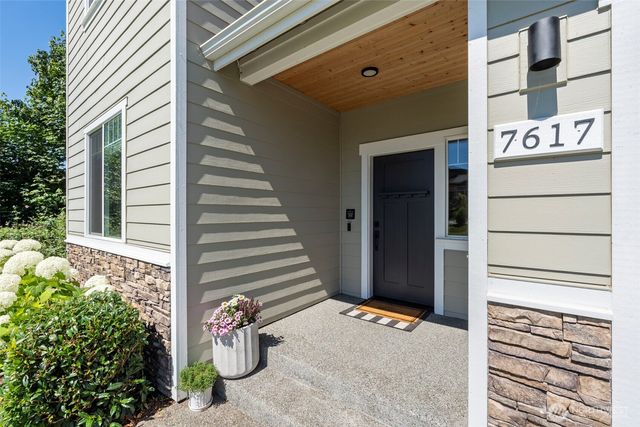 7617 Deschutes Woods Court SE, Olympia, WA 98501
