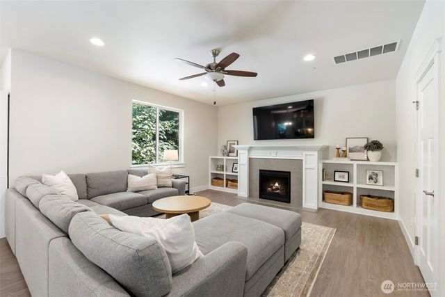 7617 Deschutes Woods Court SE, Olympia, WA 98501