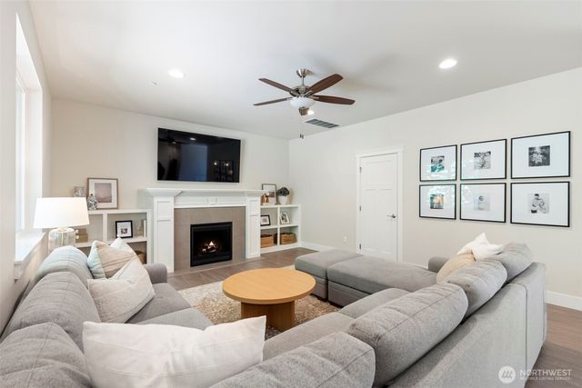 7617 Deschutes Woods Court SE, Olympia, WA 98501
