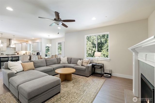 7617 Deschutes Woods Court SE, Olympia, WA 98501