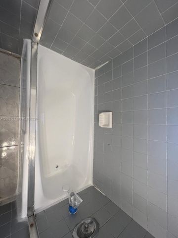 1421 SW 37th Ave 3, Miami, FL 33145