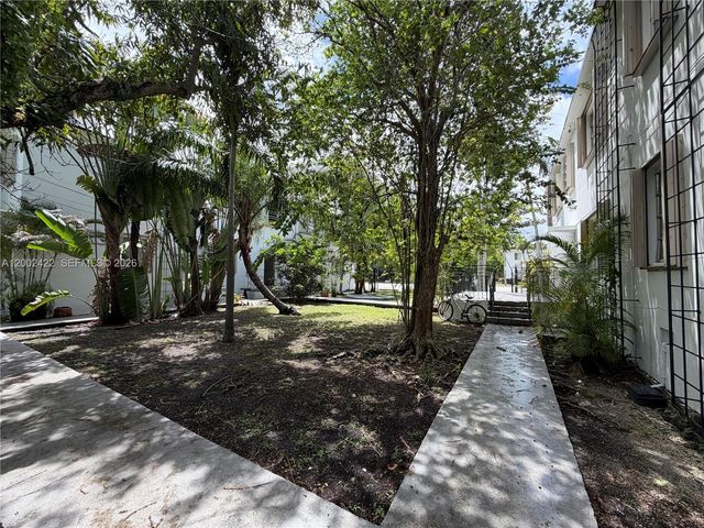 1421 SW 37th Ave 3, Miami, FL 33145