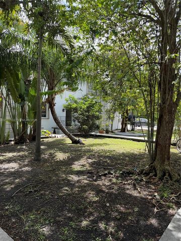 1421 SW 37th Ave 3, Miami, FL 33145