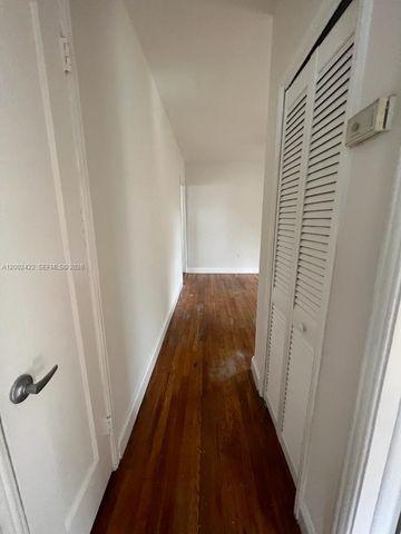 1421 SW 37th Ave 3, Miami, FL 33145