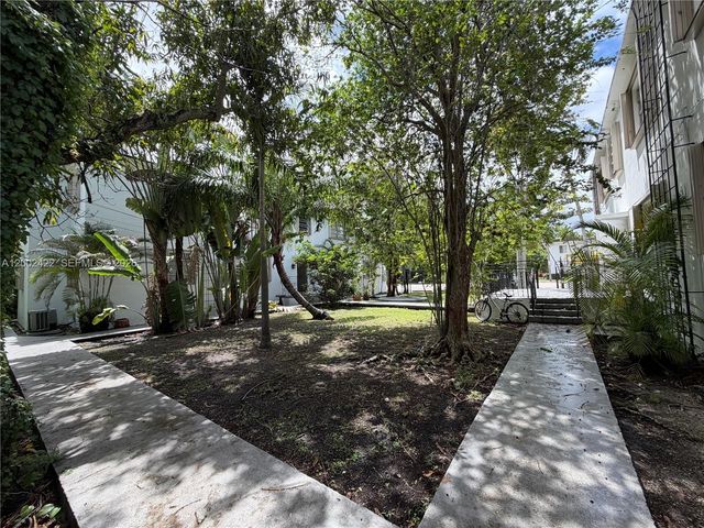 1421 SW 37th Ave 3, Miami, FL 33145