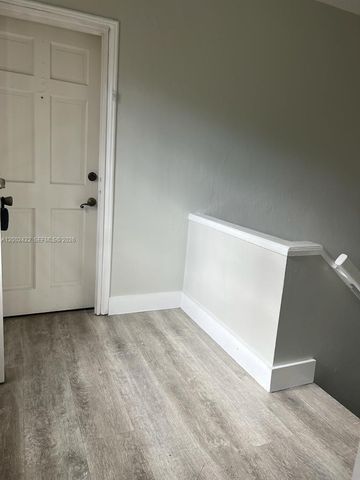 1421 SW 37th Ave 3, Miami, FL 33145