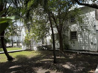 1421 SW 37th Ave 3, Miami, FL 33145