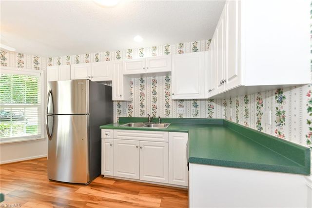 6 Mansfield Circle, Greensboro, NC 27455