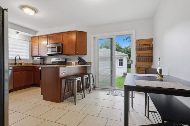22507 Socia Street, St Clair Shores, MI 48082