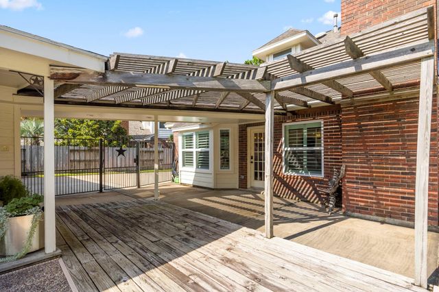 16107 Garden Hill Lane, Houston, TX 77095