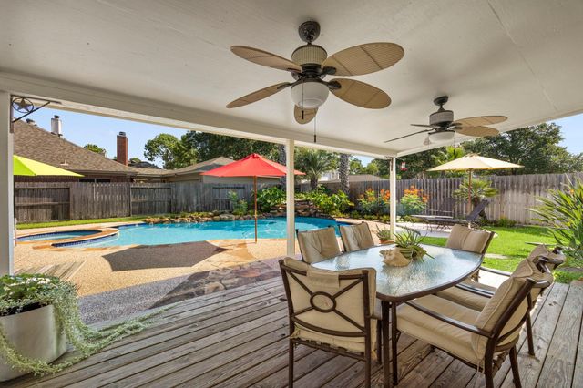 16107 Garden Hill Lane, Houston, TX 77095