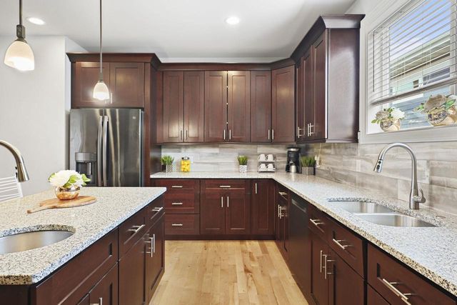 6715 S Chickahauk Trail, Middleton, WI 53562