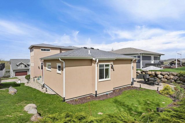 6715 S Chickahauk Trail, Middleton, WI 53562