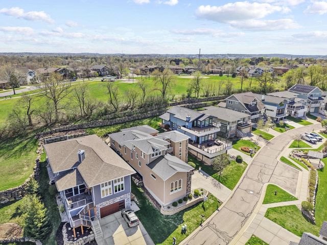 6715 S Chickahauk Trail, Middleton, WI 53562