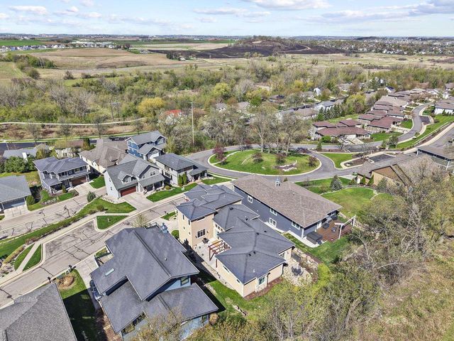 6715 S Chickahauk Trail, Middleton, WI 53562