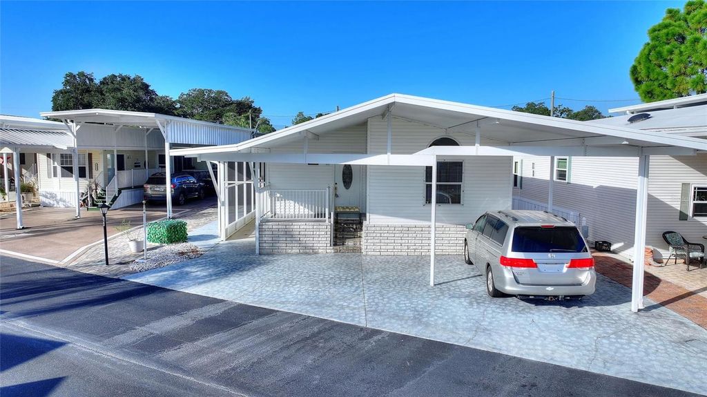439 PAR PINES BOULEVARD, Davenport, FL 33837