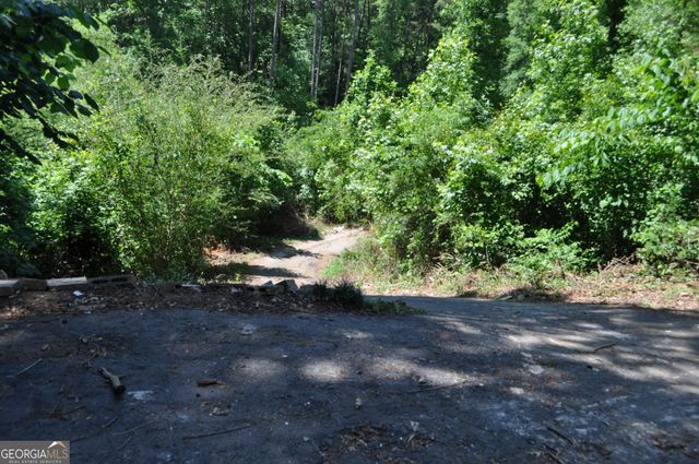 685 Rock Mills Road, Lagrange, GA 30240
