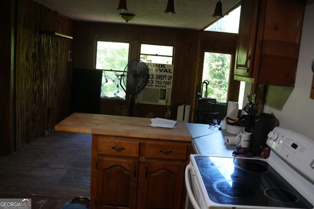685 Rock Mills Road, Lagrange, GA 30240