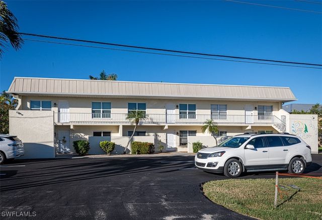 843 SE 46th LN 1, Cape Coral, FL 33904