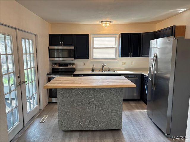 308 Las Olas Drive, Belleville, IL 62221