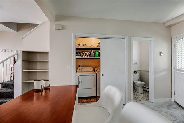 27 Thames Street, Newport, RI 02840