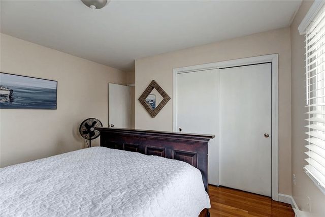 27 Thames Street, Newport, RI 02840